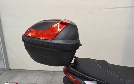 Gebrauchtmotorrad Aprilia SR GT 200 - Bild 6