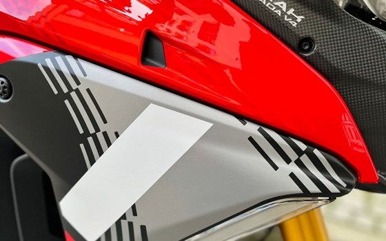 Neufahrzeug Ducati Multistrada V4 Pikes Peak - Bild 4
