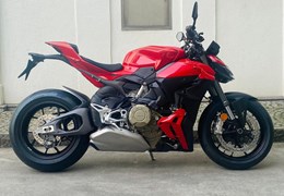 Neumotorrad Ducati Streetfighter V4