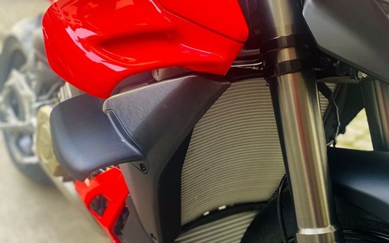 Neufahrzeug Ducati Streetfighter V4 - Bild 4