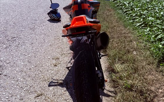 Gebrauchtmotorrad KTM 890 Duke GP - Bild 7