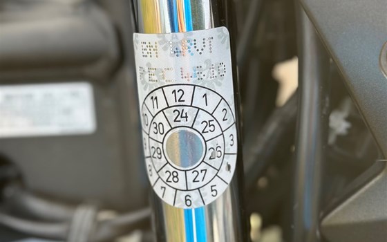 Gebrauchtmotorrad Yamaha XJ6 - Bild 2