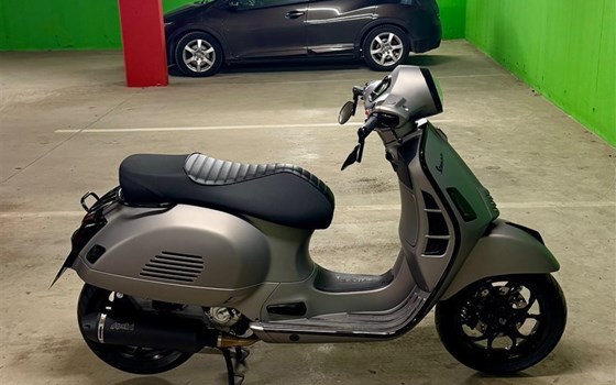 Gebrauchtmotorrad Vespa GTS 300 hpe Super Tech - Bild 5