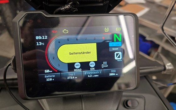 Gebrauchtmotorrad KTM 890 SMT - Bild 2