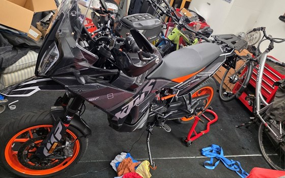 Gebrauchtmotorrad KTM 890 SMT - Bild 8