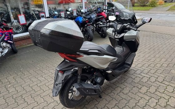 Gebrauchtmotorrad Honda Forza 125 - Bild 3