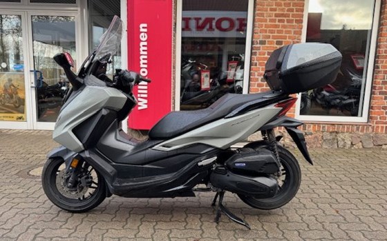 Gebrauchtmotorrad Honda Forza 125 - Bild 5