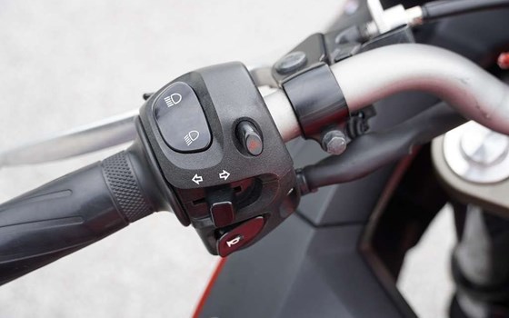 Gebrauchtmotorrad Yamaha XJ6 Diversion - Bild 5