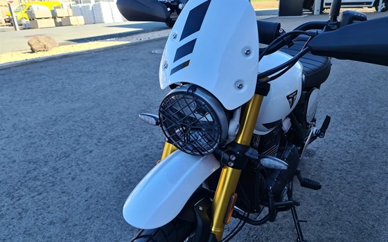 Neufahrzeug Triumph Scrambler 400 XC - Bild 11