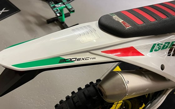 Gebrauchtmotorrad KTM 300 EXC SIX DAYS - Bild 24