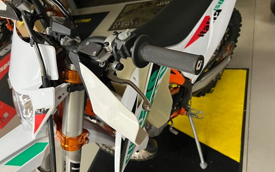 Gebrauchtmotorrad KTM 300 EXC SIX DAYS - Bild 6