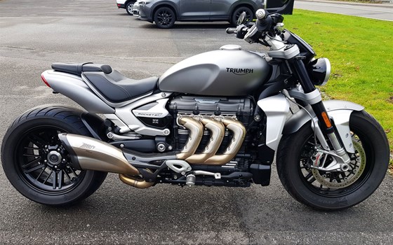 Gebrauchtmotorrad Triumph Rocket 3 R - Bild 8