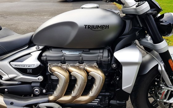 Gebrauchtmotorrad Triumph Rocket 3 R - Bild 10