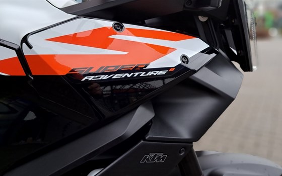Neufahrzeug KTM 1390 Super Adventure S EVO - Bild 2