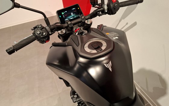 Gebrauchtmotorrad Yamaha MT-09 - Bild 10