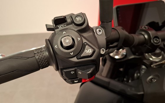 Gebrauchtmotorrad Yamaha MT-09 - Bild 8