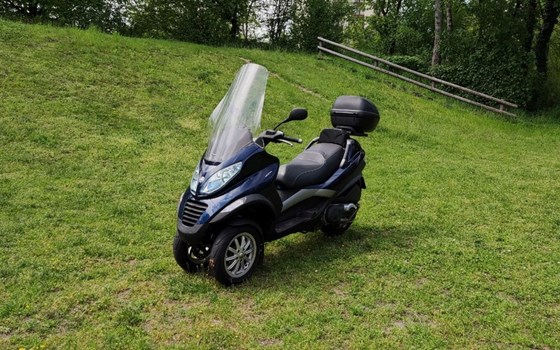 Gebrauchtmotorrad Piaggio MP3 400 - Bild 3