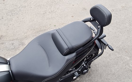Neufahrzeug Triumph Rocket 3 Storm GT - Bild 7
