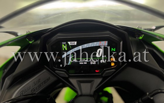 Neufahrzeug Kawasaki Ninja ZX-4RR - Bild 10