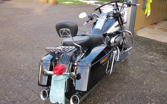 Gebrauchtmotorrad Harley-Davidson Road King Police FLHP - Bild 3