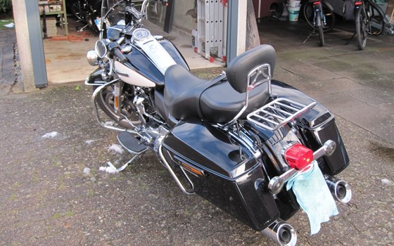 Gebrauchtmotorrad Harley-Davidson Road King Police FLHP - Bild 4