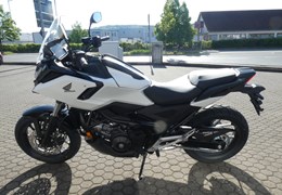 Neumotorrad Honda NC750X DCT