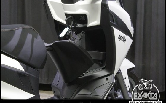 Gebrauchtmotorrad Aprilia SXR 50 - Bild 11