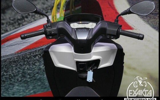 Gebrauchtmotorrad Aprilia SXR 50 - Bild 9