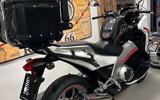 Gebrauchtmotorrad Honda Integra - Bild 4