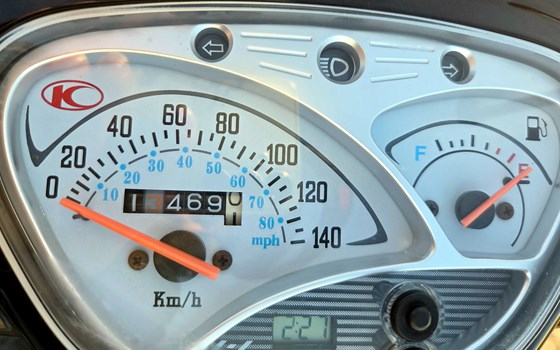 Gebrauchtmotorrad Kymco Like 125 - Bild 6