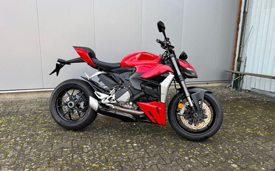 Gebrauchtmotorrad Ducati Streetfighter V2 - Bild 2