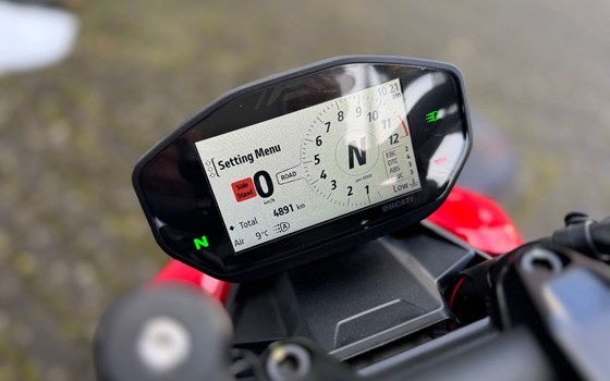 Gebrauchtmotorrad Ducati Streetfighter V2 - Bild 9