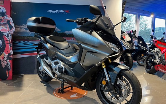 Gebrauchtmotorrad Honda Forza 750 - Bild 1