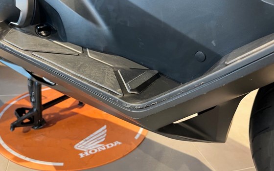 Gebrauchtmotorrad Honda Forza 750 - Bild 11