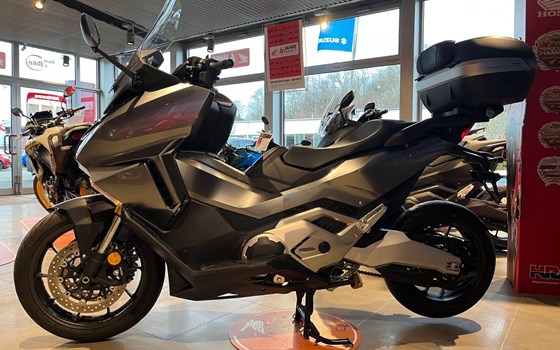 Gebrauchtmotorrad Honda Forza 750 - Bild 6