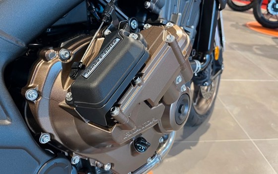 Gebrauchtmotorrad Honda CB650R E-Clutch - Bild 11