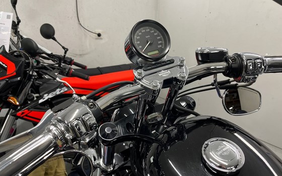 Gebrauchtmotorrad Harley-Davidson Sportster XL 883 - Bild 9