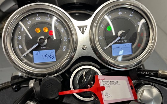 Gebrauchtmotorrad Triumph Street Cup - Bild 10