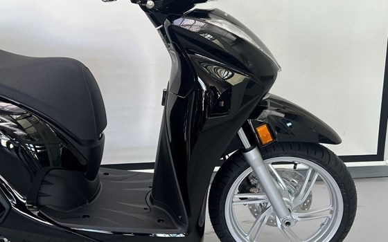 Gebrauchtmotorrad Honda SH350i - Bild 3