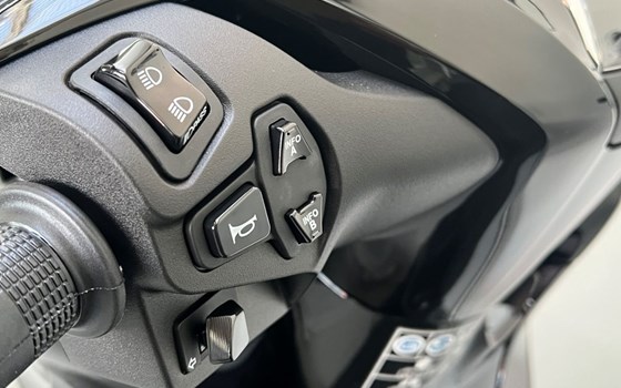 Gebrauchtmotorrad Honda SH350i - Bild 9