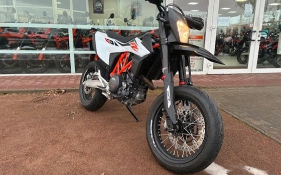 Gebrauchtmotorrad KTM 690 SMC R - Bild 6