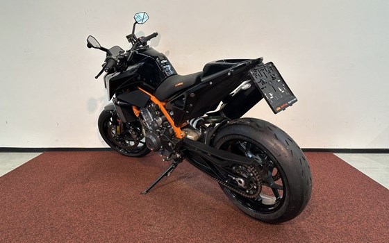 Gebrauchtmotorrad KTM 890 Duke R - Bild 6