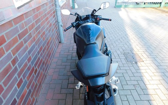 Gebrauchtmotorrad Honda CBR650R E-Clutch - Bild 10