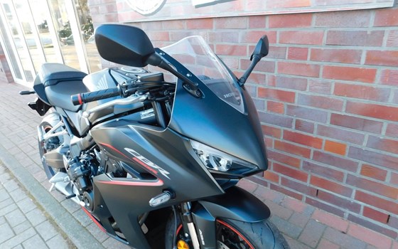 Gebrauchtmotorrad Honda CBR650R E-Clutch - Bild 4