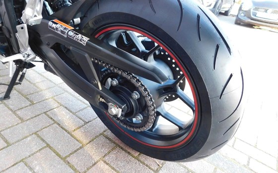 Gebrauchtmotorrad Honda CBR650R E-Clutch - Bild 8