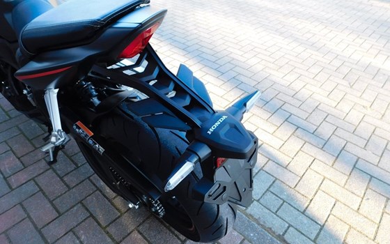 Gebrauchtmotorrad Honda CBR650R E-Clutch - Bild 9