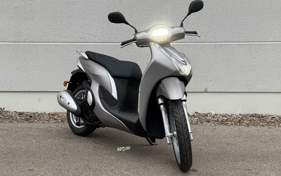 Gebrauchtmotorrad Honda SH Mode 125 - Bild 2
