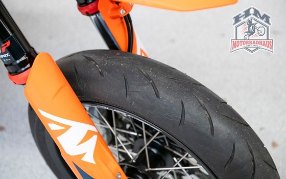 Gebrauchtmotorrad KTM 690 SMC R - Bild 12
