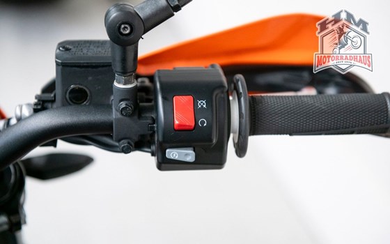 Gebrauchtmotorrad KTM 690 SMC R - Bild 9