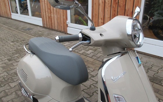 Neufahrzeug Vespa GTS 125 - Bild 15